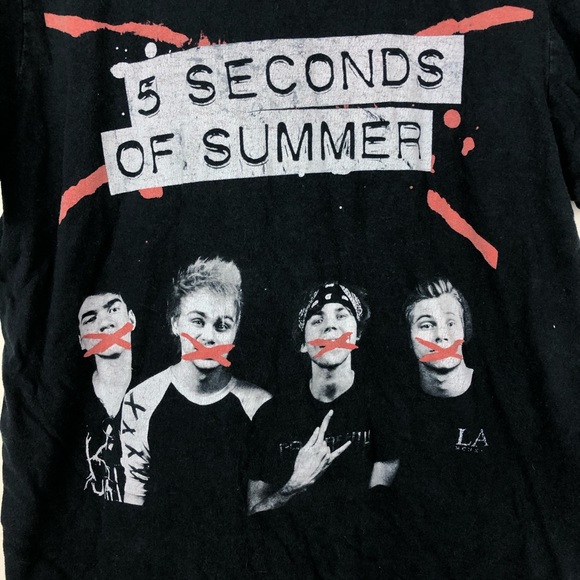 ✨5 Seconds of Summer Band Tour Shirt✨ - Picture 2 of 4